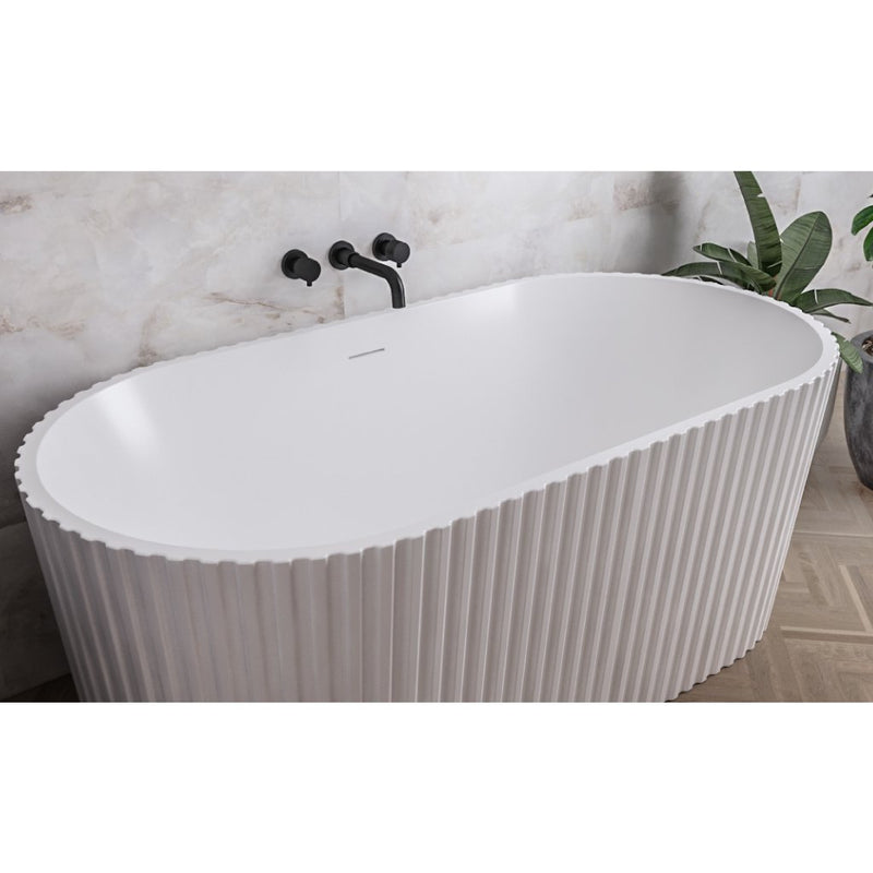 Isleworth 1650 Freestanding Bath inc waste